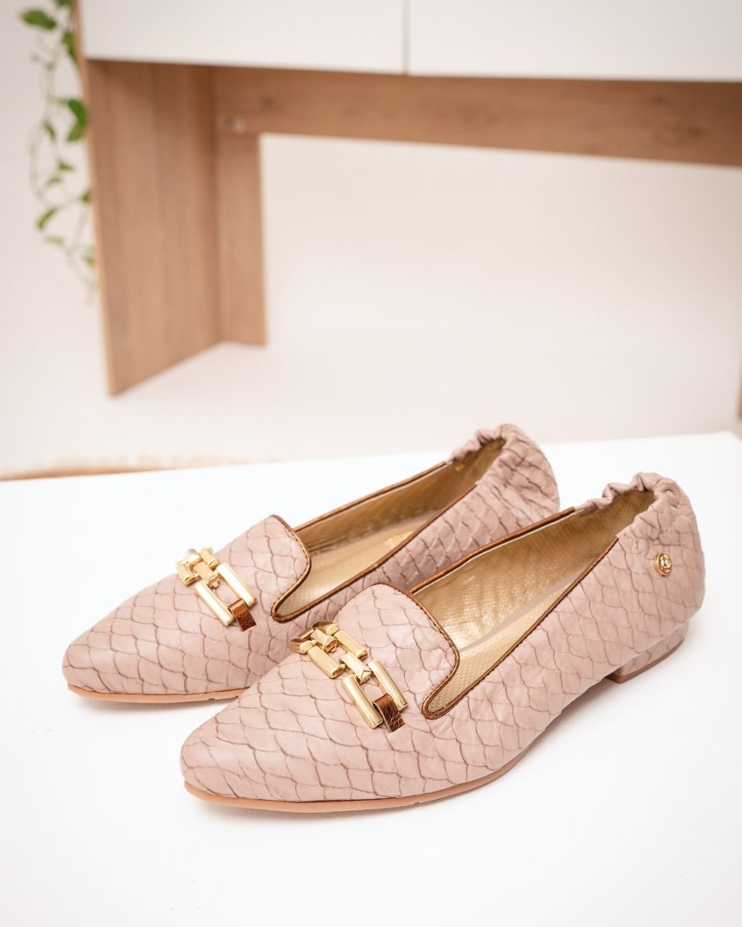 Baleta Sol Taupe - Khala Design | Bolsos y zapatos en cuero para mujer