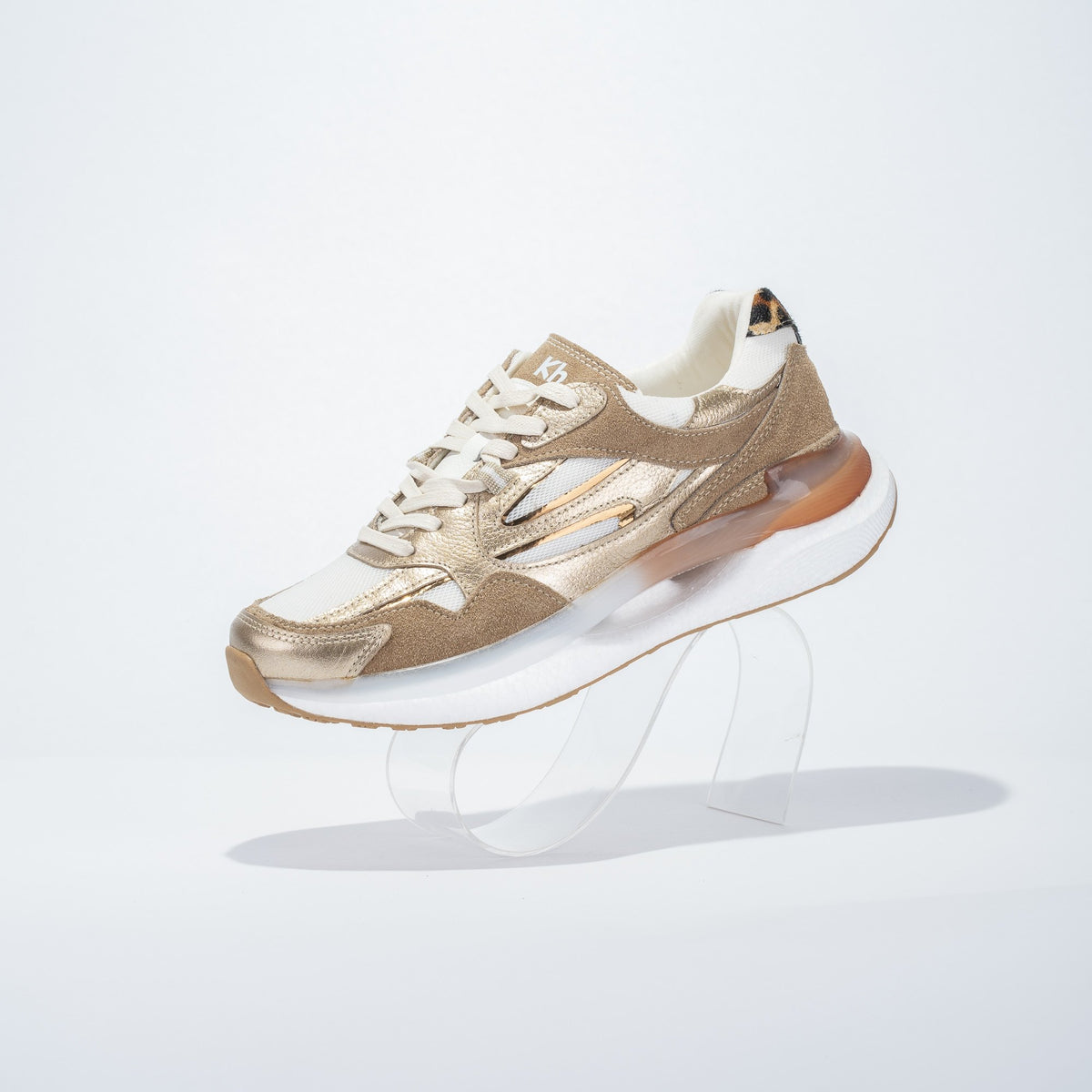 Tenis Kharlota Dorado - Khala Design | Bolsos y zapatos en cuero para mujer