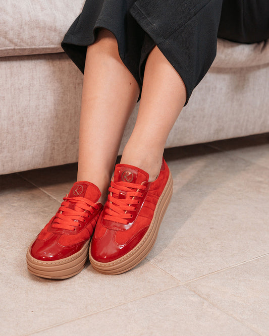 Tenis Revela Rojo